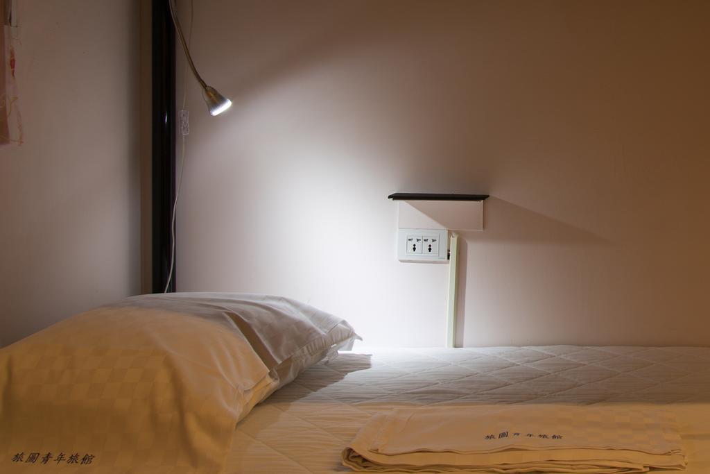 Pathways Hostel Kaohsiung Buitenkant foto